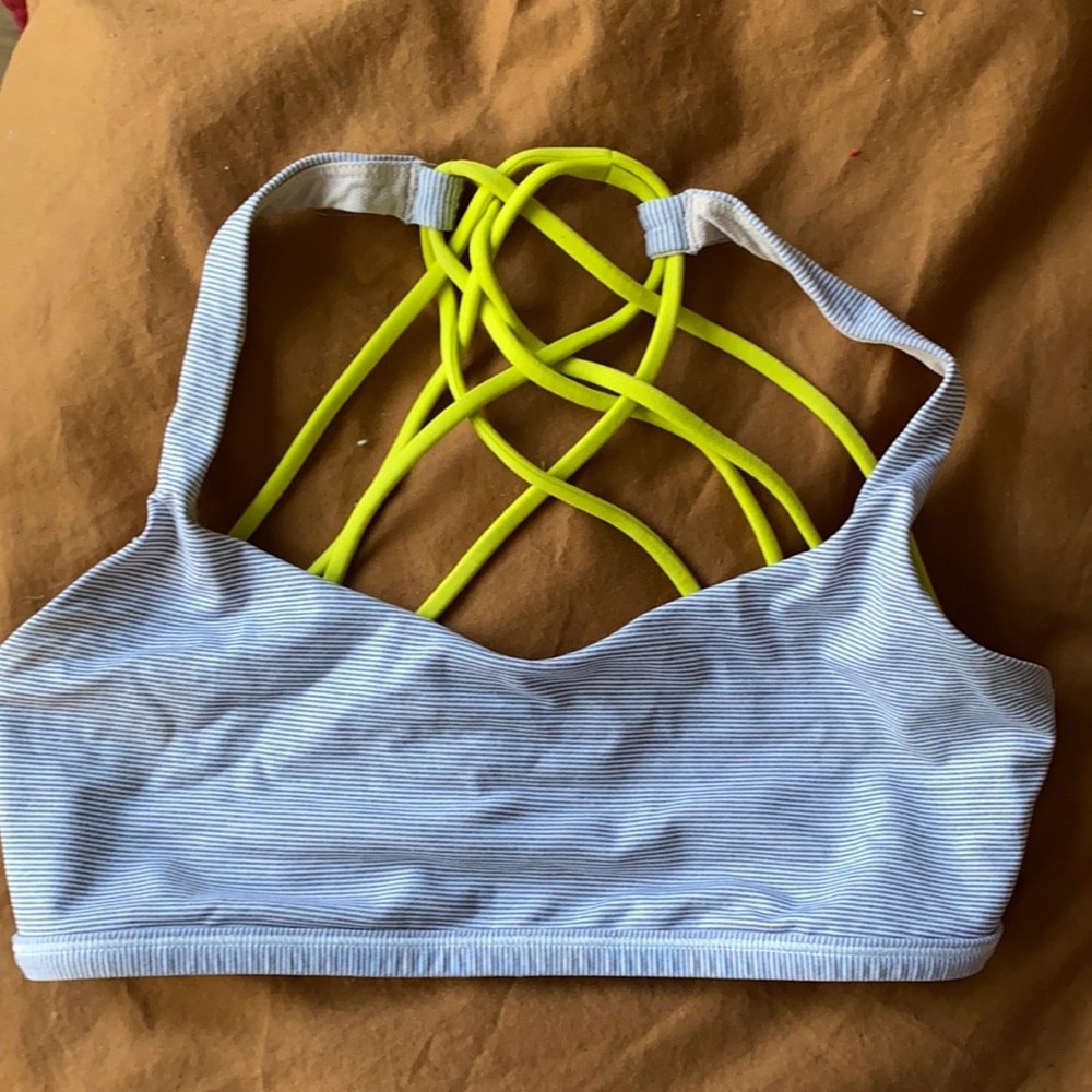 Sports bra